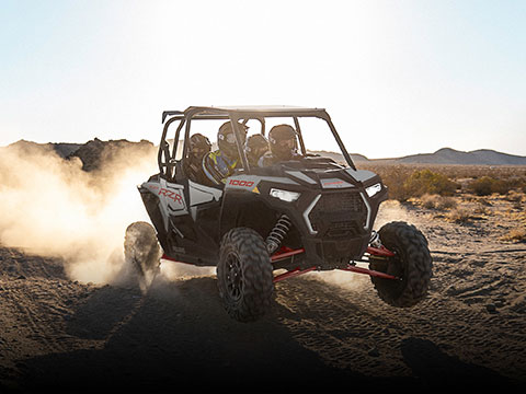 4-SEAT PERFORMANCE NEVER LOOKED SO FEROCIOUS